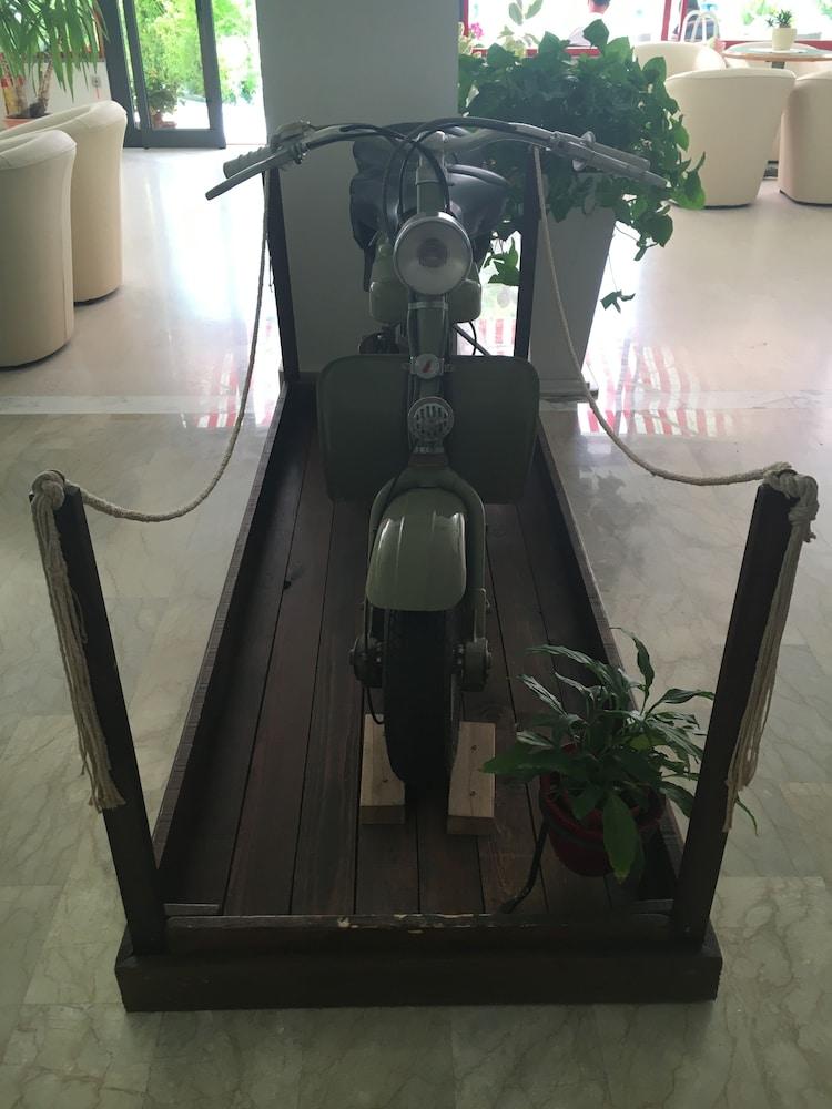 Hotel De Amicis Riccione Zewnętrze zdjęcie