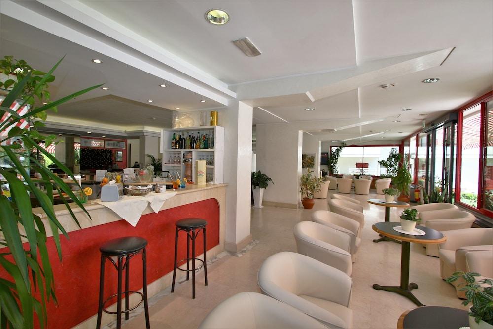 Hotel De Amicis Riccione Zewnętrze zdjęcie