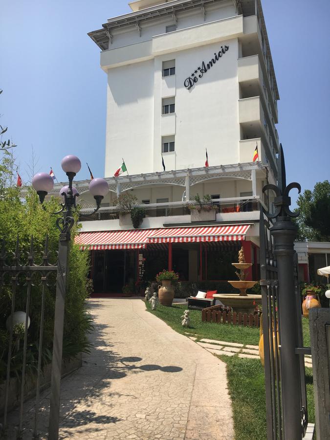 Hotel De Amicis Riccione Zewnętrze zdjęcie