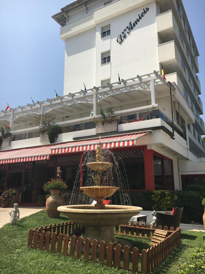 Hotel De Amicis Riccione Zewnętrze zdjęcie