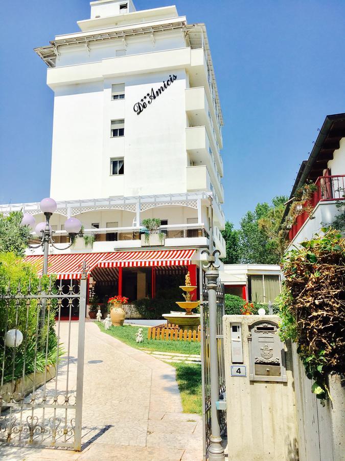 Hotel De Amicis Riccione Zewnętrze zdjęcie